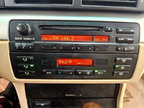 Used 2002 BMW 325i 325i 4dr Sdn RWD image 18