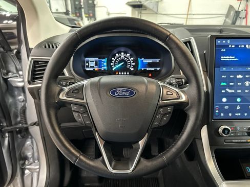 Certified 2024 Ford Edge SEL w/ Convenience Package AWD/4WD image 16