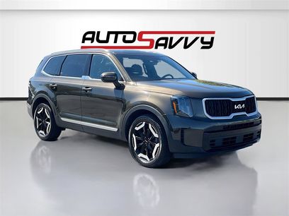 Used 2023 Kia Telluride EX w/ EX Captain's Chair Package