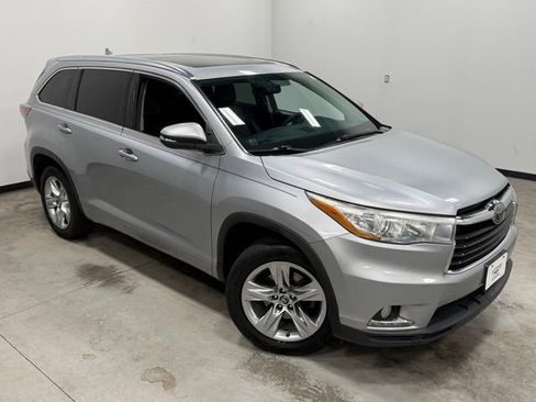Used 2016 Toyota Highlander Limited Platinum FWD image 44