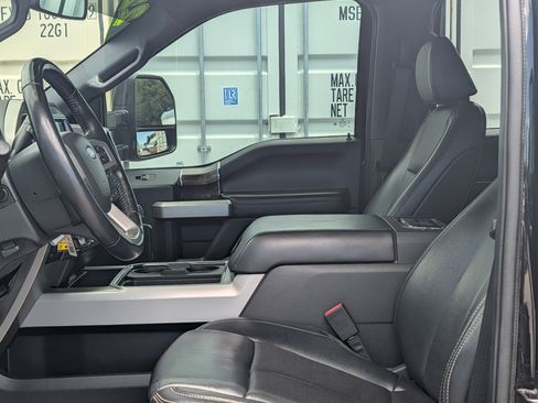Certified 2022 Ford F450 Lariat w/ Lariat Value Package AWD/4WD image 21