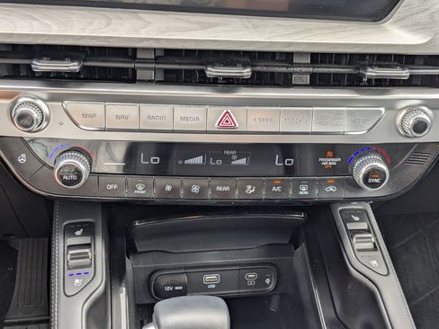 Used 2024 Kia Telluride EX X-Line AWD/4WD image 22