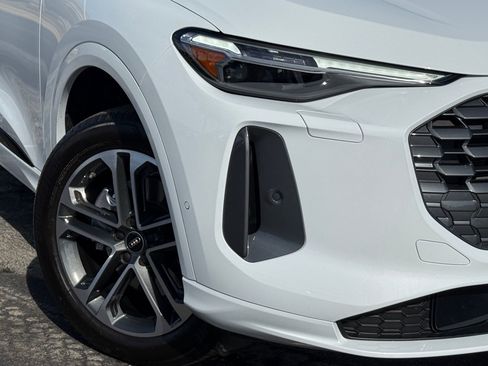 Certified 2025 Audi Q5 Premium Plus w/ Premium Plus image 3