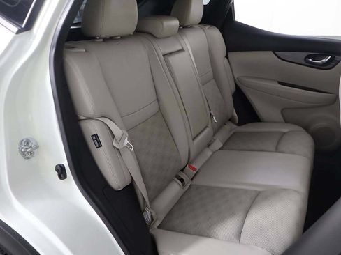 Used 2022 Nissan Rogue Sport SV w/ Technology Package AWD/4WD image 31