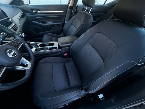 Used 2023 Nissan Altima 2.5 SV image 11