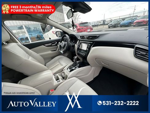 Used 2022 Nissan Rogue Sport SL image 19