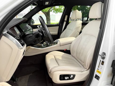 Used 2019 BMW X5 xDrive40i w/ Premium Package 2 AWD/4WD image 25