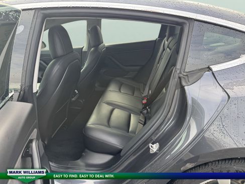 Used 2018 Tesla Model 3 image 24