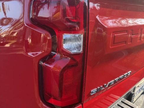 Used 2021 Chevrolet Silverado 1500 RST w/ Convenience Package II AWD/4WD image 15