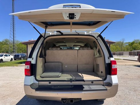 Used 2011 Ford Expedition XLT w/ 201A Rapid Spec Order Code RWD image 12