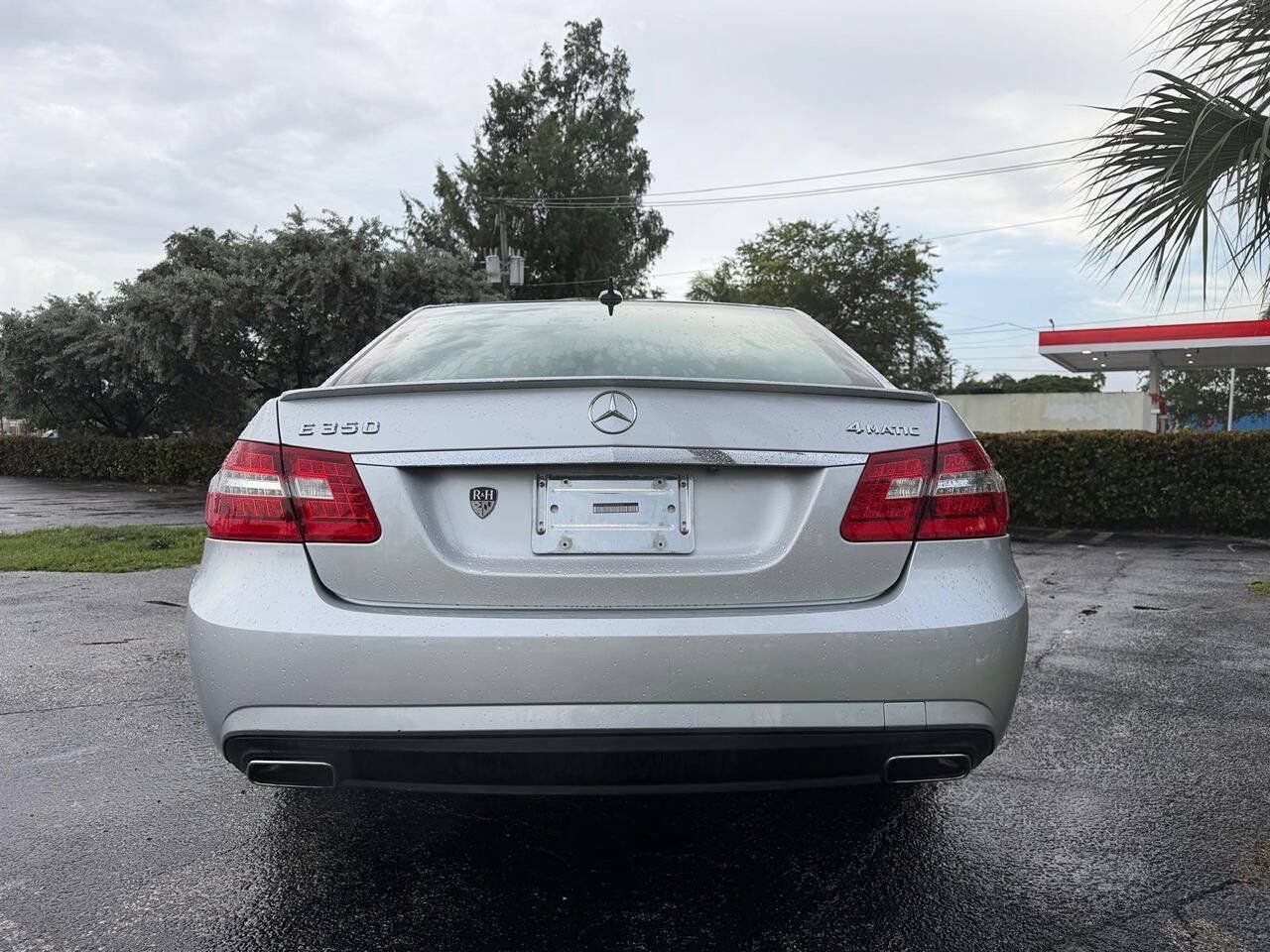 Used 2013 Mercedes-Benz E 350 4MATIC Sedan w/ Premium 2 Pkg image 3