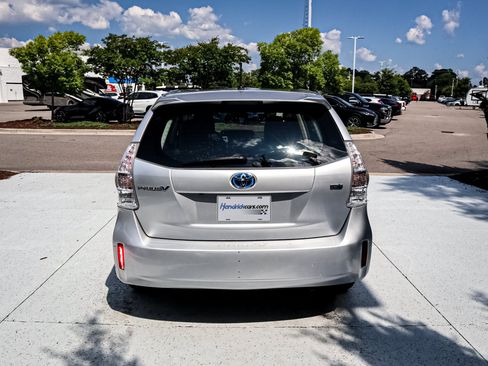 Used 2012 Toyota Prius V Two FWD image 9