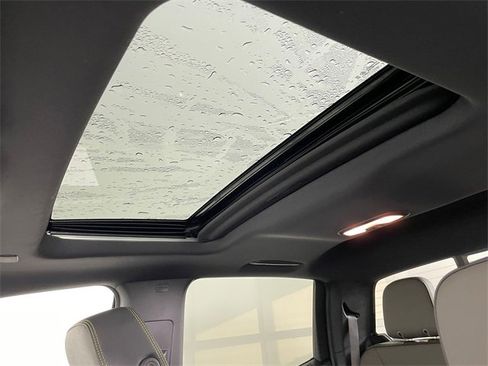 New 2026 Chevrolet Colorado ZR2 w/ Technology Package image 12