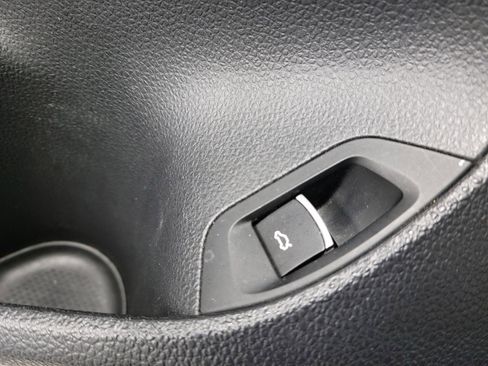 Used 2013 Volkswagen Passat 2.5 SEL Premium image 26