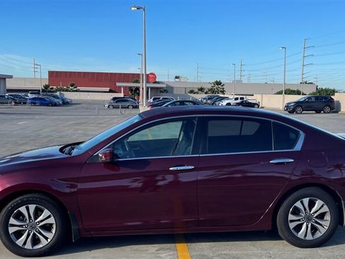 Used 2013 Honda Accord LX image 2