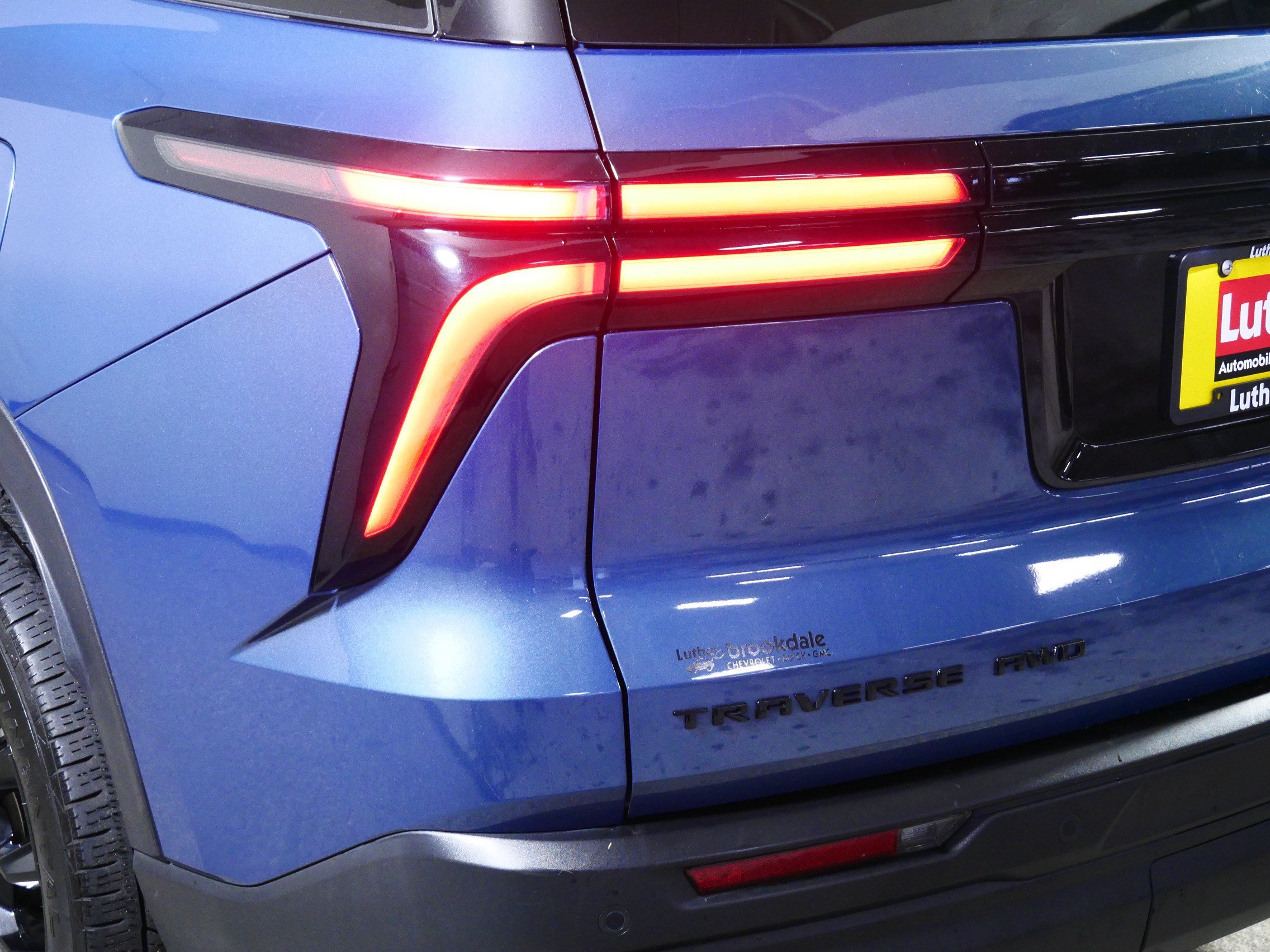 Used 2024 Chevrolet Traverse LS w/ Midnight/Sport Edition AWD/4WD image 16