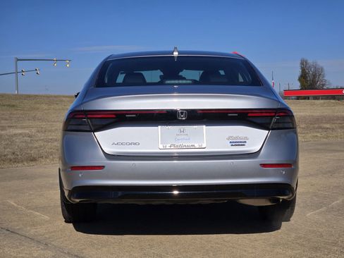 Used 2023 Honda Accord Touring image 8