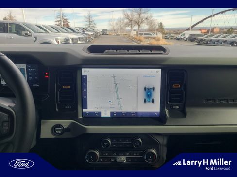 Used 2022 Ford Bronco Badlands image 12