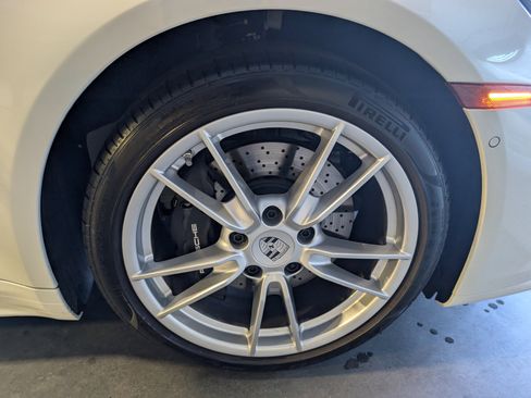 Used 2025 Porsche 911 Carrera image 21