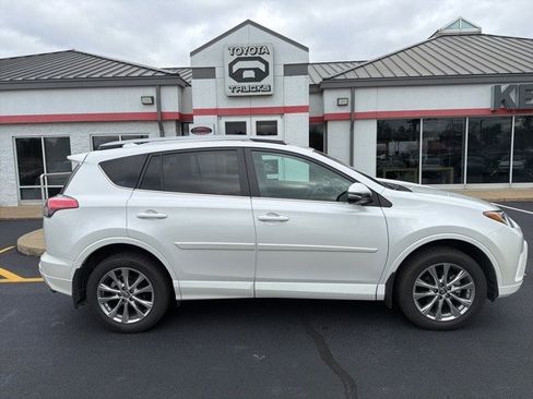 Used 2018 Toyota RAV4 Platinum image 11