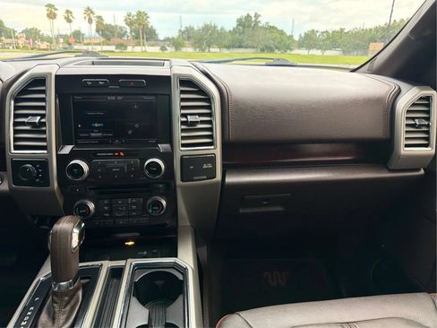 Used 2015 Ford F150 King Ranch w/ Equipment Group 601A Luxury AWD/4WD image 15