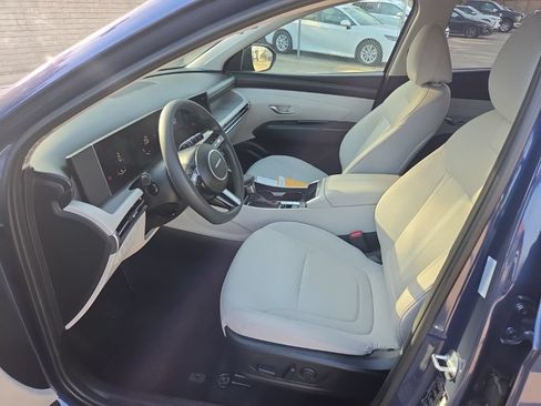 Used 2025 Hyundai Tucson SEL FWD image 4