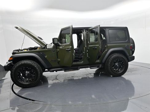Used 2020 Jeep Wrangler Unlimited Willys image 53