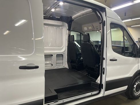 Certified 2025 Ford Transit 250 148 Medium Roof RWD image 10