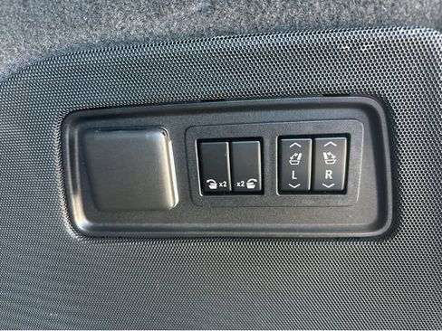 Used 2021 Cadillac Escalade ESV Sport w/ Driver Assist Tech Package AWD/4WD image 13