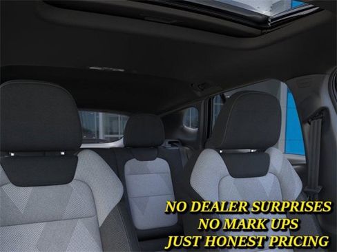 New 2026 Chevrolet Trax RS w/ Sunroof Package image 24