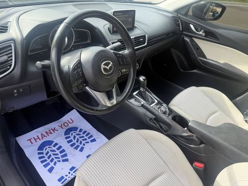 Used 2014 MAZDA MAZDA3 i Touring w/ Technology Package FWD image 9