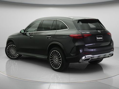 New 2026 Mercedes-Benz GLC 300 image 3