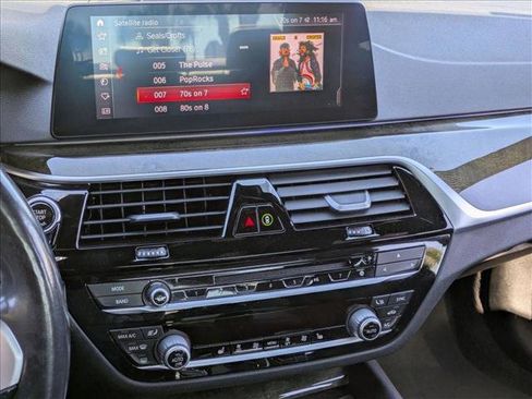 Used 2019 BMW 530i xDrive 530i xDrive image 9