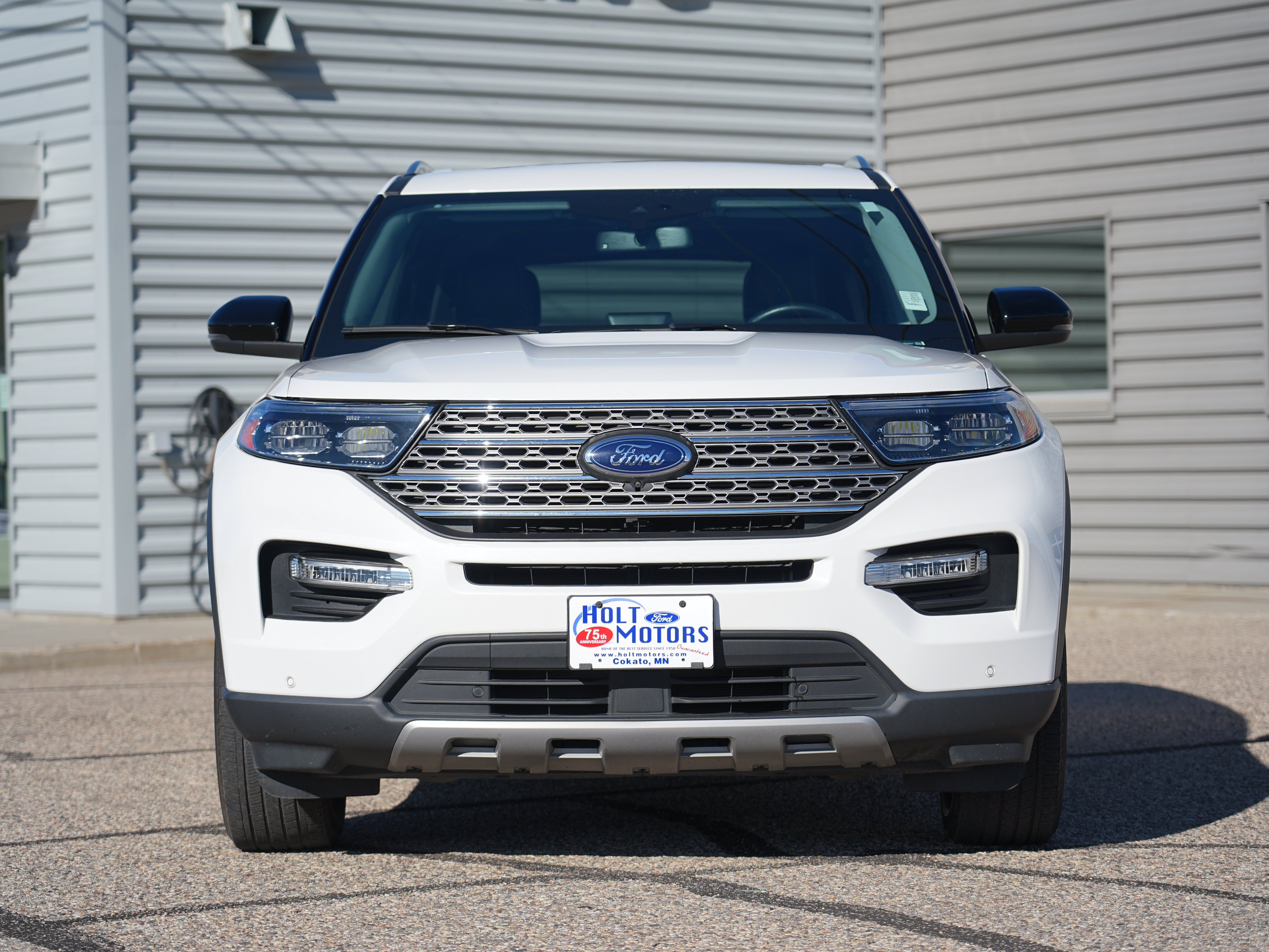 Used 2024 Ford Explorer Limited w/ Limited Technology Package AWD/4WD image 9