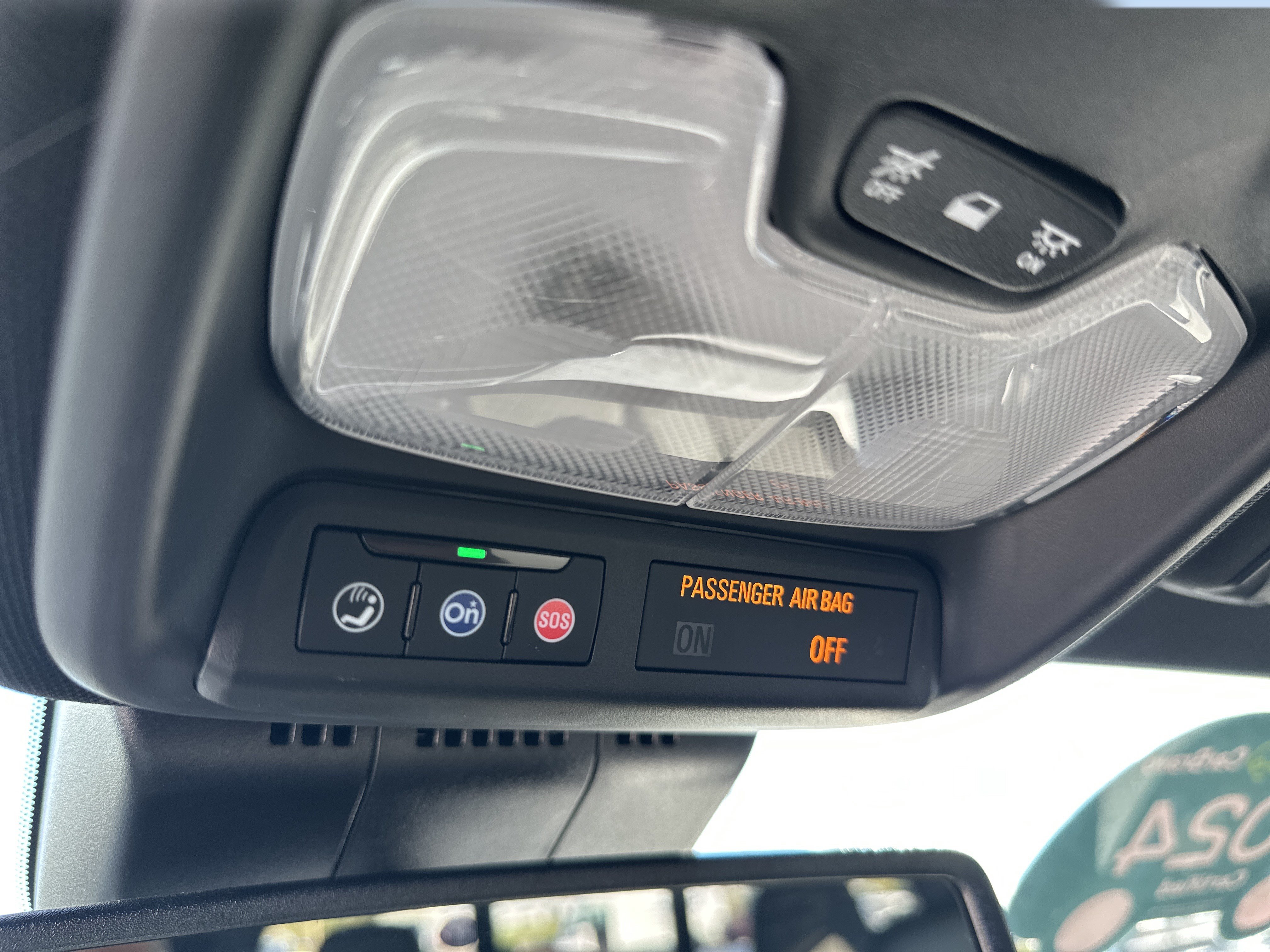 Certified 2024 Chevrolet Colorado ZR2 w/ ZR2 Convenience Package III AWD/4WD image 17