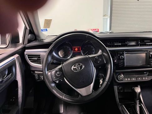 Used 2015 Toyota Corolla S image 21