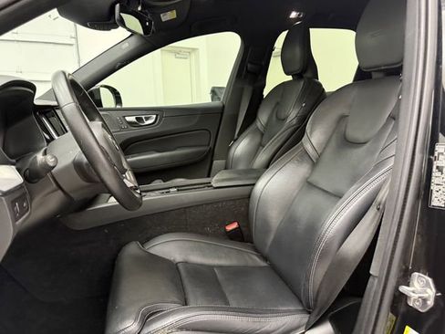 Used 2019 Volvo XC60 T5 Inscription w/ Protection Package image 13