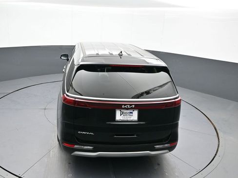 Used 2023 Kia Carnival EX image 39
