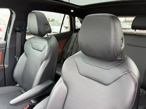 Used 2022 Volkswagen ID.4 Pro S RWD image 14