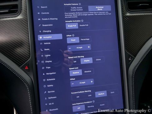 Used 2018 Tesla Model X P100D image 32