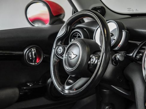 Used 2019 MINI Cooper S w/ Premium Package image 13
