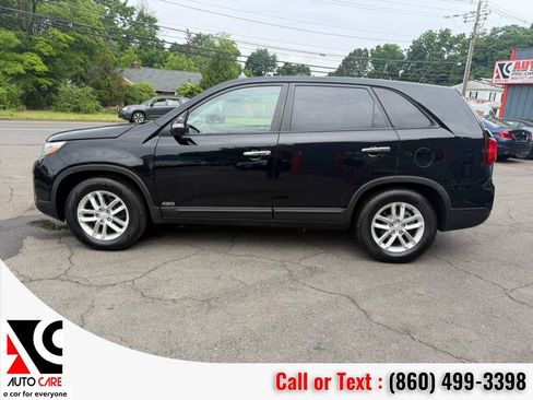 Used 2014 Kia Sorento LX AWD/4WD image 4