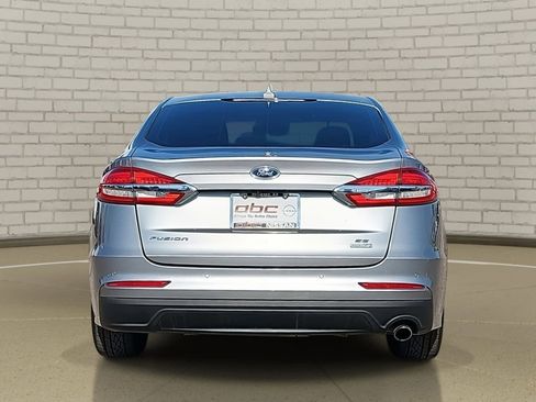 Used 2020 Ford Fusion SE image 6