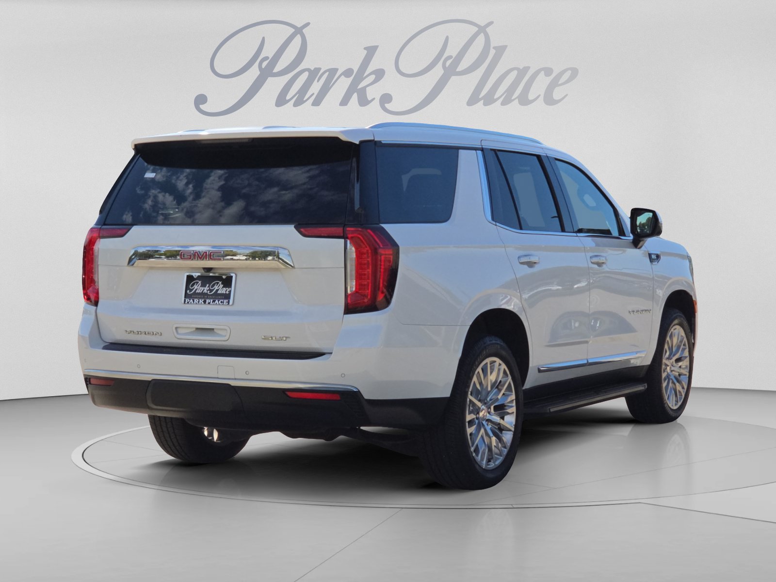 Used 2023 GMC Yukon SLT w/ SLT Premium Package RWD image 5