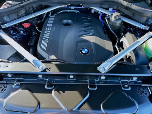 New 2026 BMW X5 sDrive40i w/ M Sport Package image 25