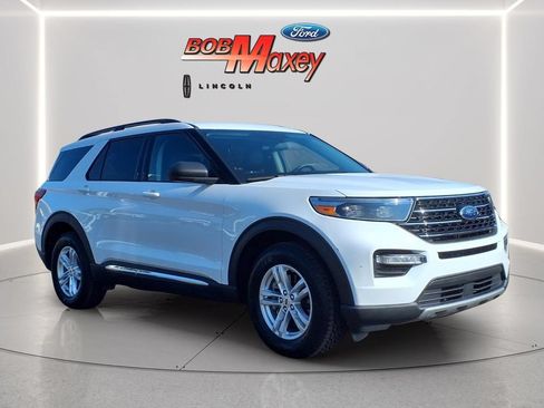 Used 2020 Ford Explorer XLT w/ Equipment Group 202A AWD/4WD image 3
