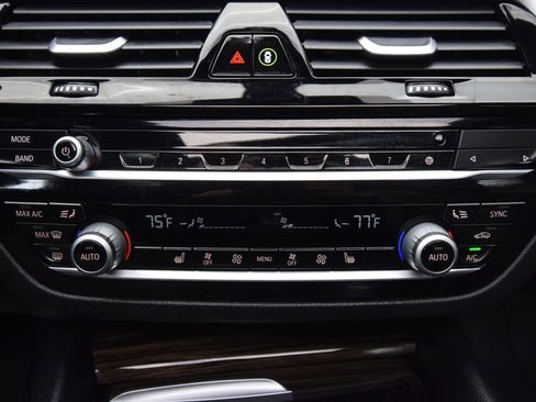 Used 2020 BMW 530i w/ Convenience Package image 37