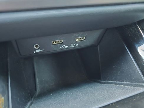 Used 2020 Subaru Outback Premium image 29