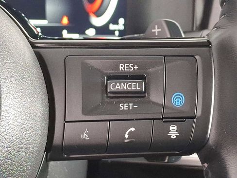 Used 2024 Nissan Pathfinder Platinum w/ Cargo Package image 24