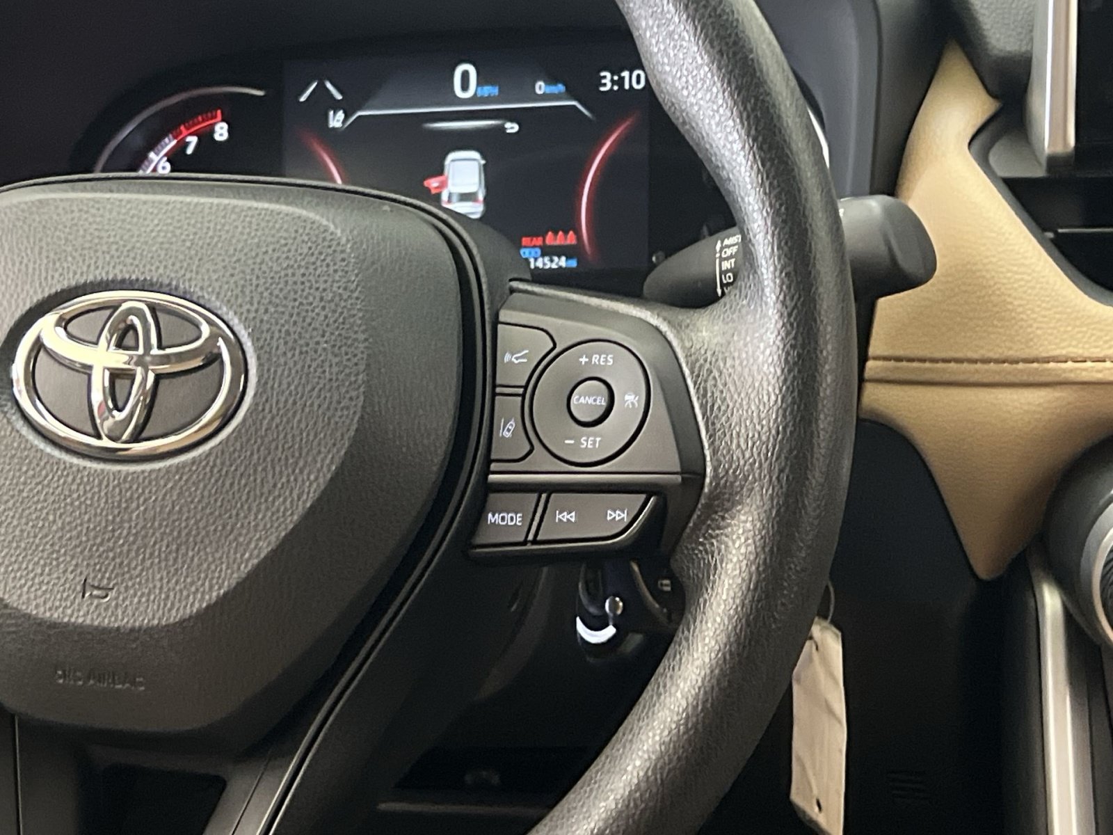 Used 2025 Toyota RAV4 LE AWD/4WD image 35